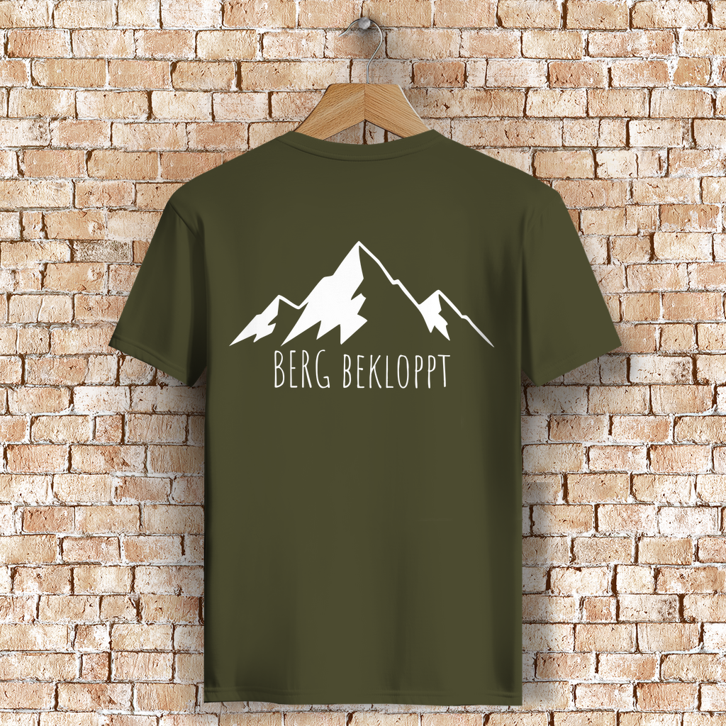 grünes T-Shirt mit großem Berg Bekloppt Motiv in weiß